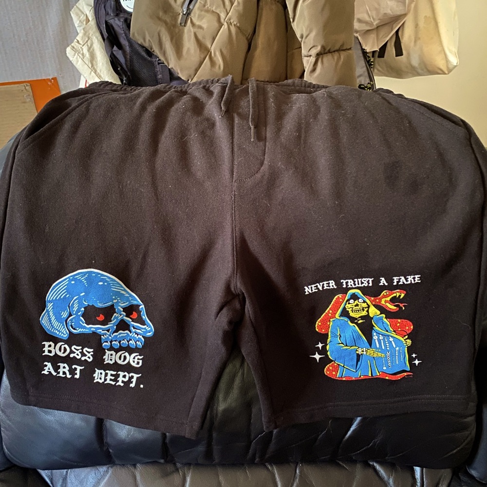 “Never trust a fake” Boss Dog shorts